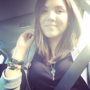 Meet your Posher, Vanessa